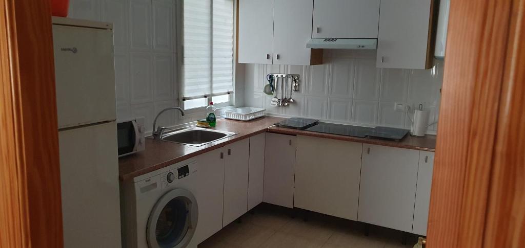 Kuchyňa alebo kuchynka v ubytovaní Apartamento Ciudad de las Ciencias