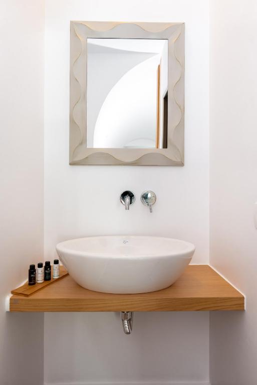 Deluxe Suites Santorini - 15