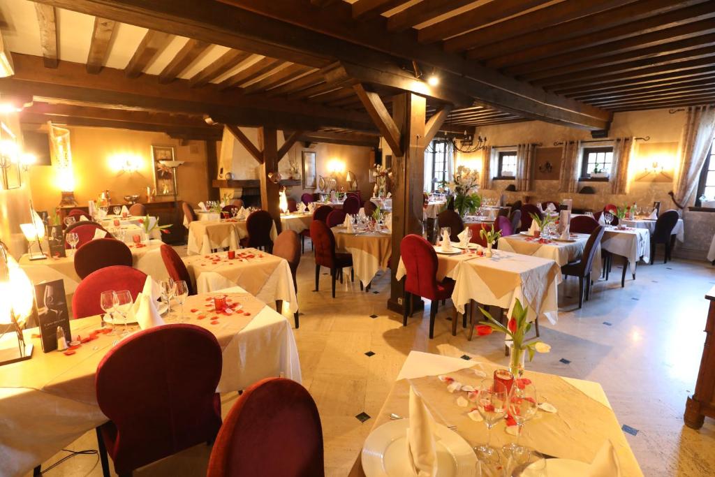 Restaurace v ubytování Logis Le Bourguignon