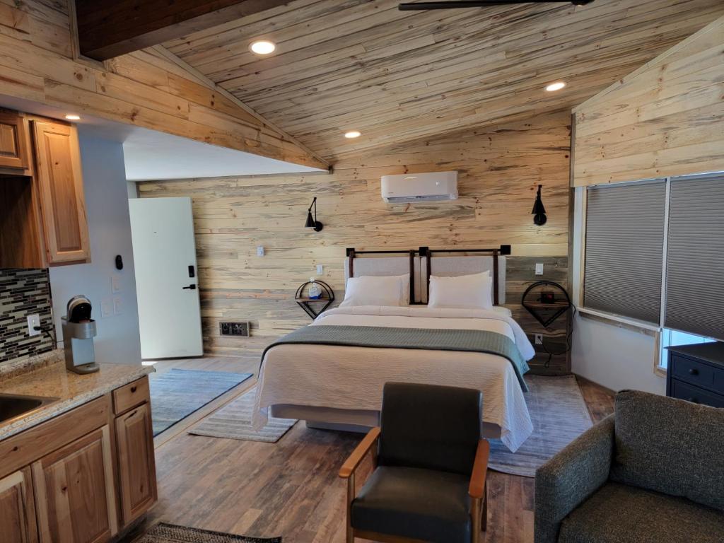Silver Ridge Lodge - Keystone King Suite