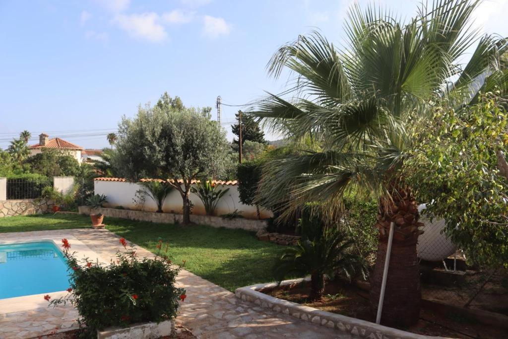 Bazén v ubytování Casa Raíces del Montgo nebo v jeho okolí