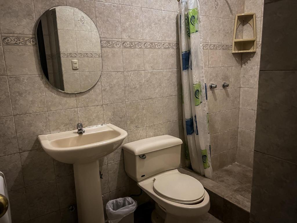 Koupelna v ubytování Hostal Wilson Inn