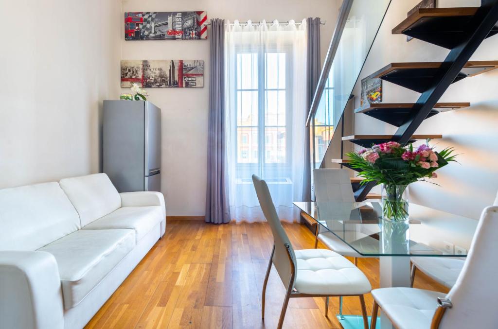 VIEW on Principal Massena place, beach 2 min walk - One-Bedroom Apartment