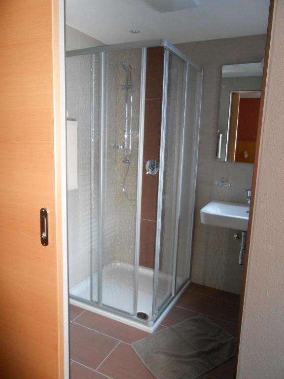 Kúpeľňa v ubytovaní Appartement beim Brunnen 10