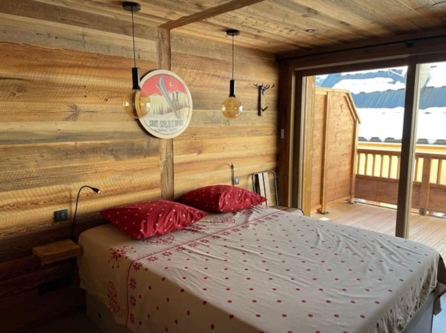 Zdjęcie z galerii obiektu RARE Le refuge des aiguilles Duplex 130m2 10 pers classé 4 étoiles St Sorlin d'Arves La Toussuire w mieście Saint-Sorlin-dʼArves