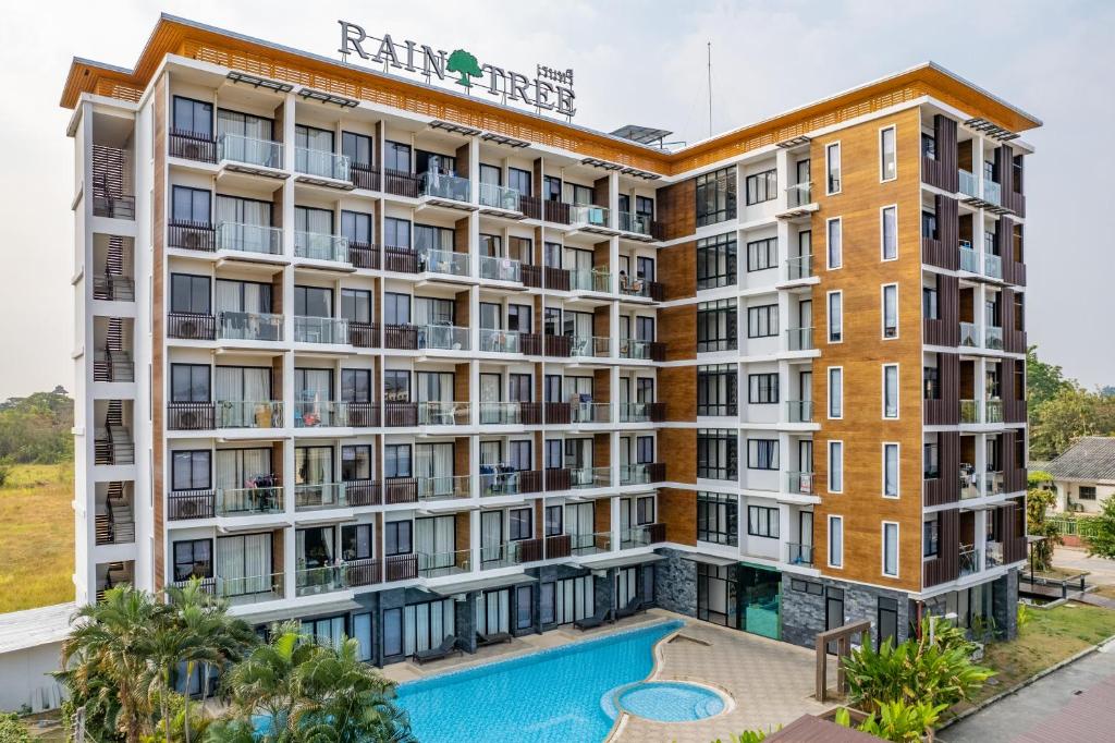 Bazén v ubytování RainTree Condominium nebo v jeho okolí
