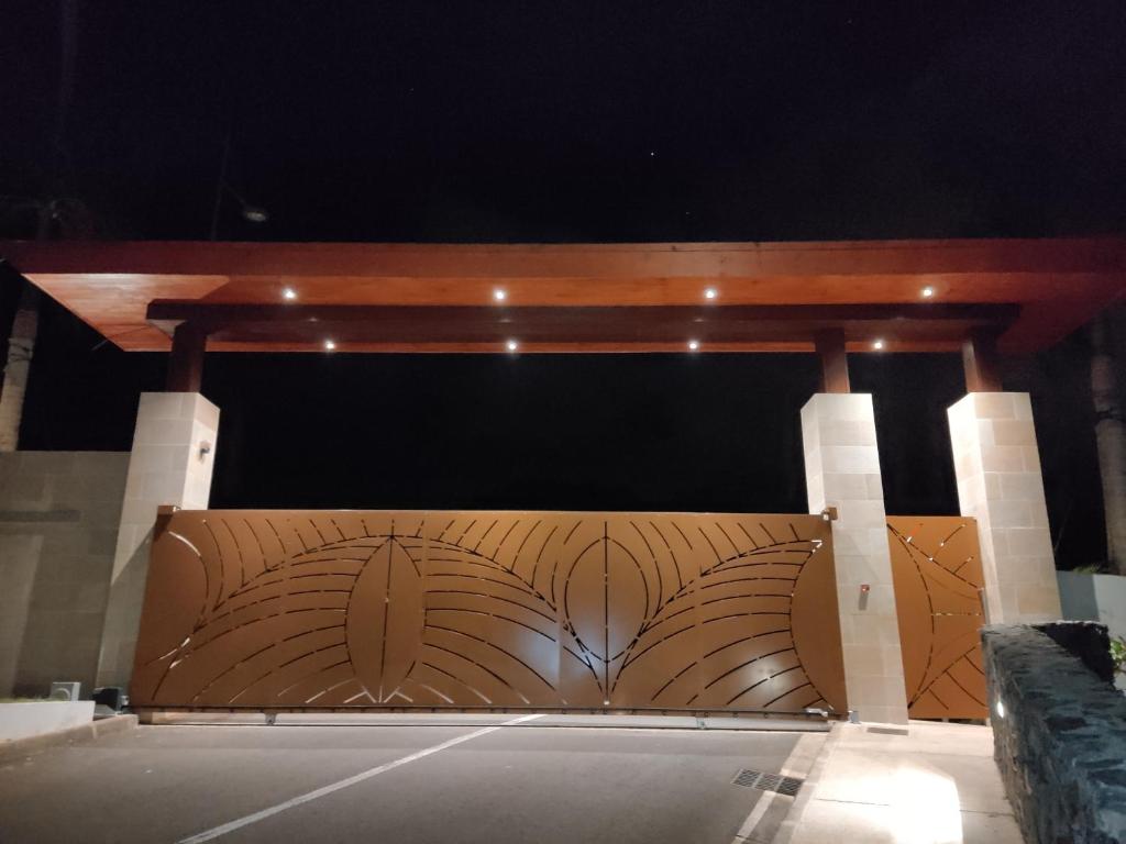 Fotografie z fotogalerie ubytování Charmant F2 à SkyNui, piscine de 25m et vue mer v destinaci Papeete