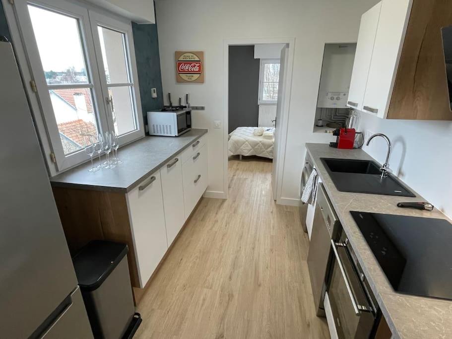 Kuchyňa alebo kuchynka v ubytovaní Urban flat au cœur de Lorient