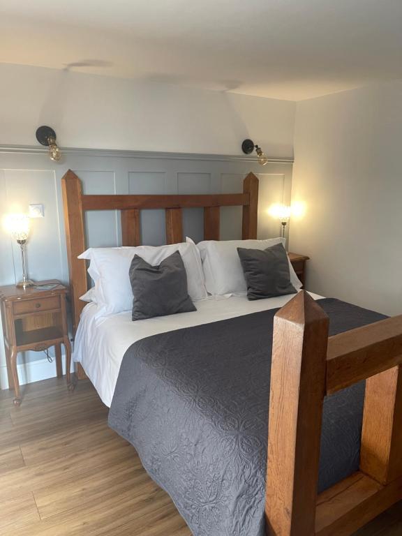 Postel nebo postele na pokoji v ubytování Frenes B&B