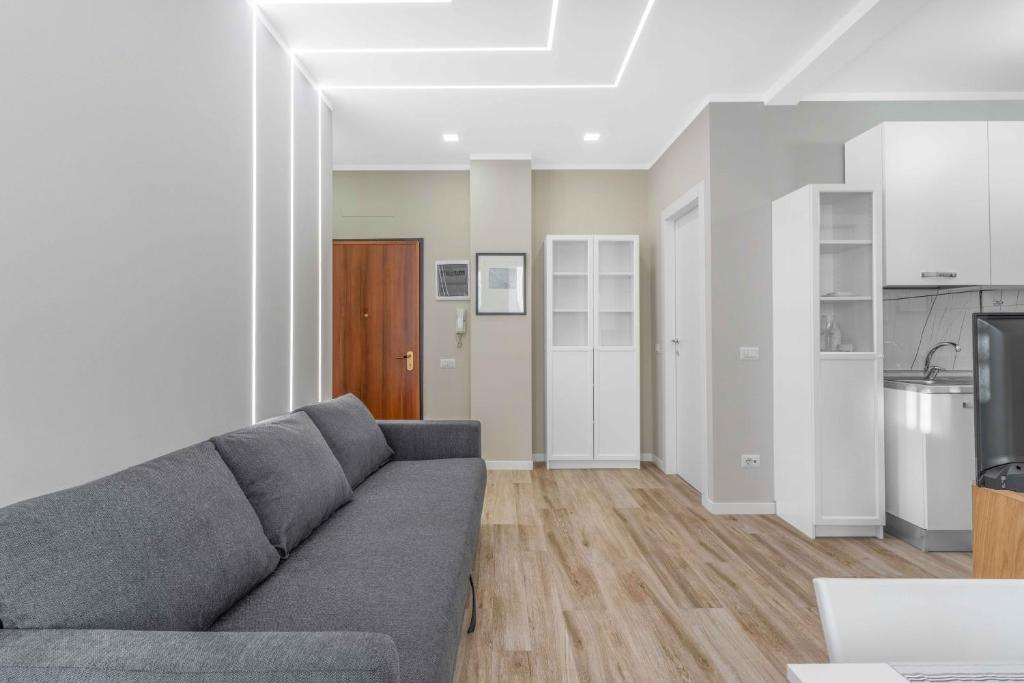 A kitchen or kitchenette at BO13 -Crescenzago- Bright - Wifi - Elegant