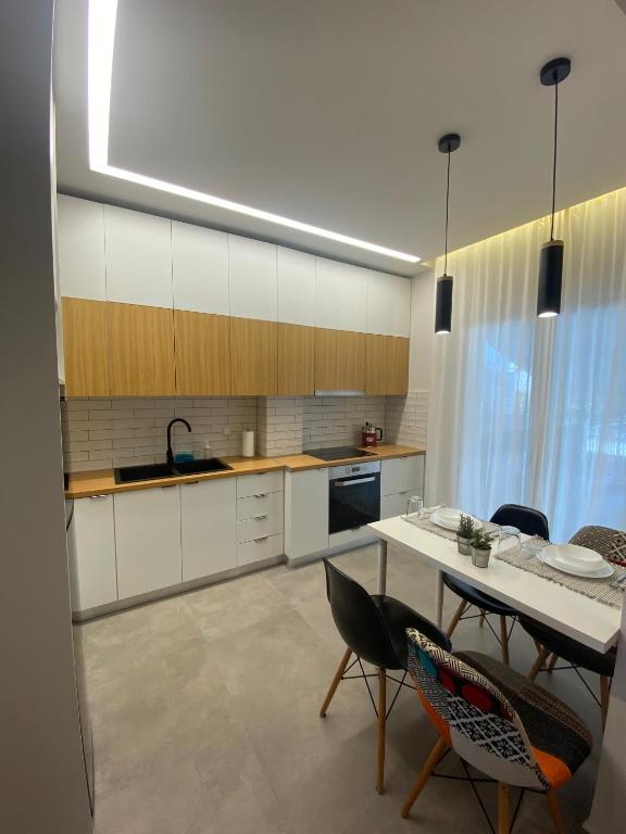 Kuchyň nebo kuchyňský kout v ubytování Piraeus Apartment for rent