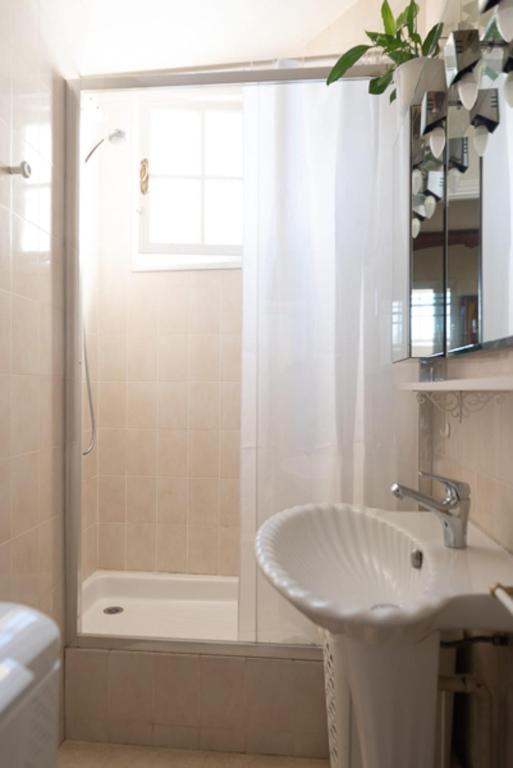 Fotografia z galérie ubytovania Elegant apt for 2 near the Montparnasse tower v Paríži