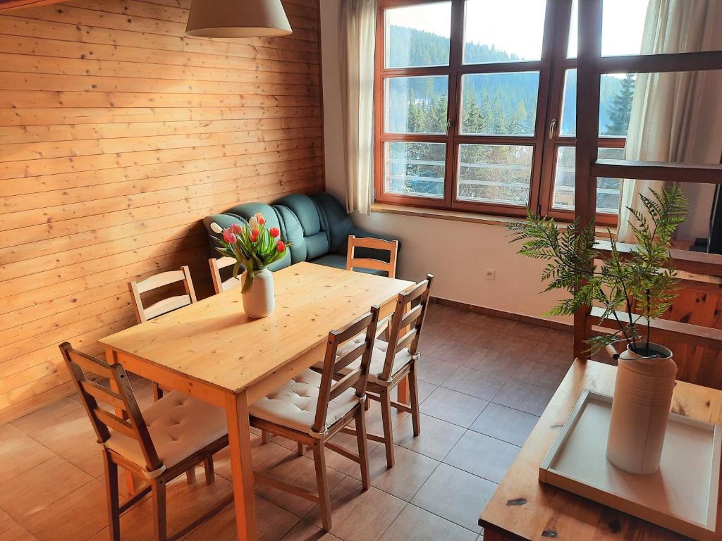 Posezení v ubytování Velký apartmán Cihlarka