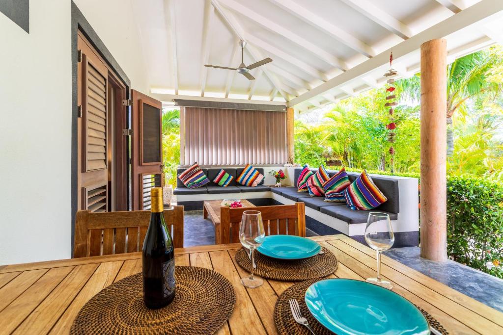 Posezení v ubytování Windhoek Resort Bonaire