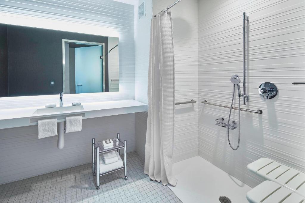 AC Hotel by Marriott Cleveland Beachwood photo