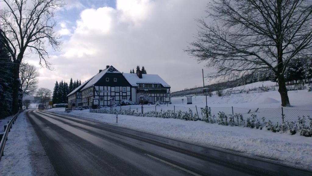 Hennetaler Hof v zimě