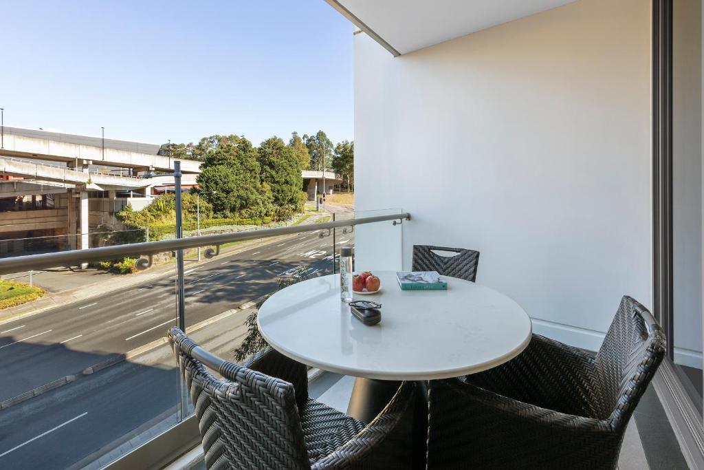 Meriton Suites North Ryde - Resim 15