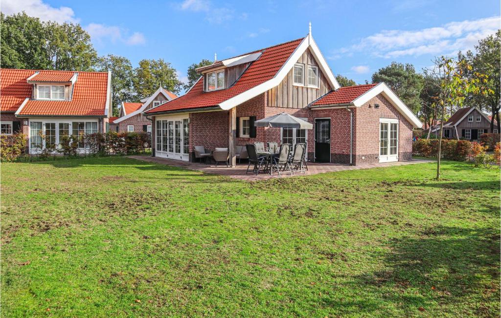 Nice home in Hoge Hexel w/ WiFi and 3 Bedrooms