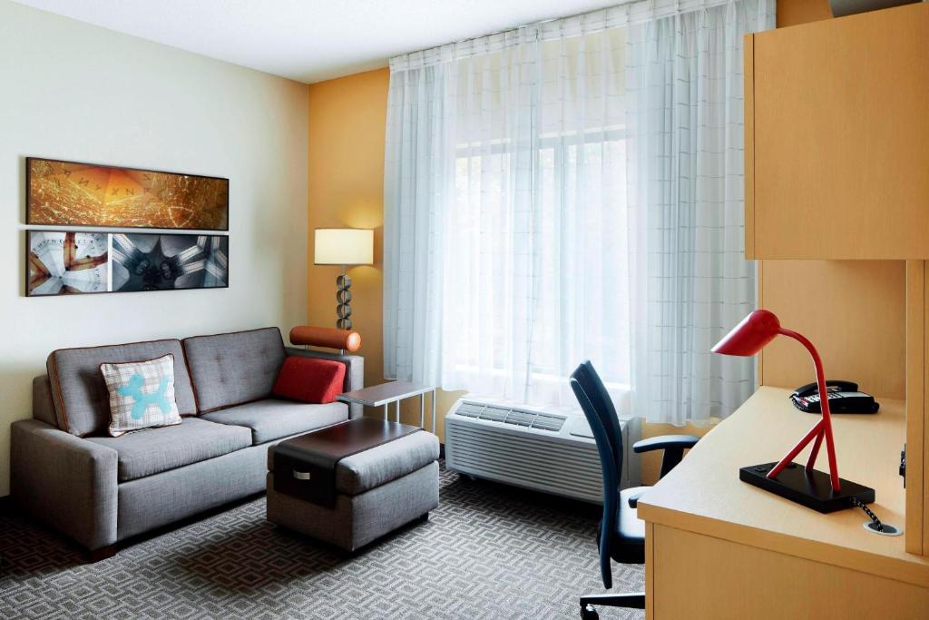 TownePlace Suites by Marriott Harrisburg Hershey - Suite De Reina De Una Habitación Con Sofá Cama