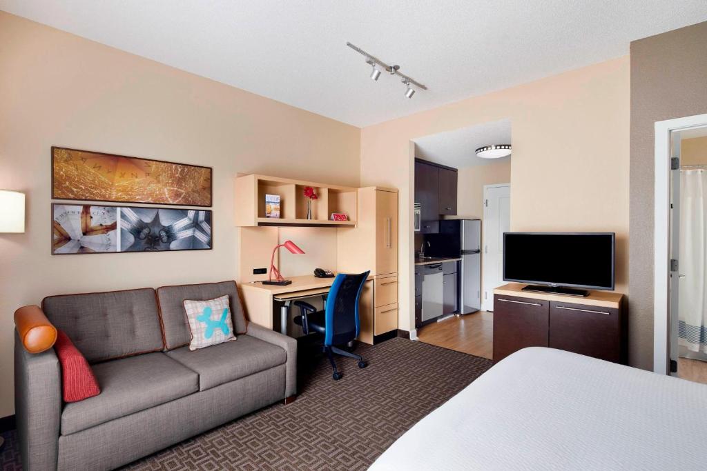 TownePlace Suites by Marriott Harrisburg Hershey - Estudio Queen Con Sofá Cama