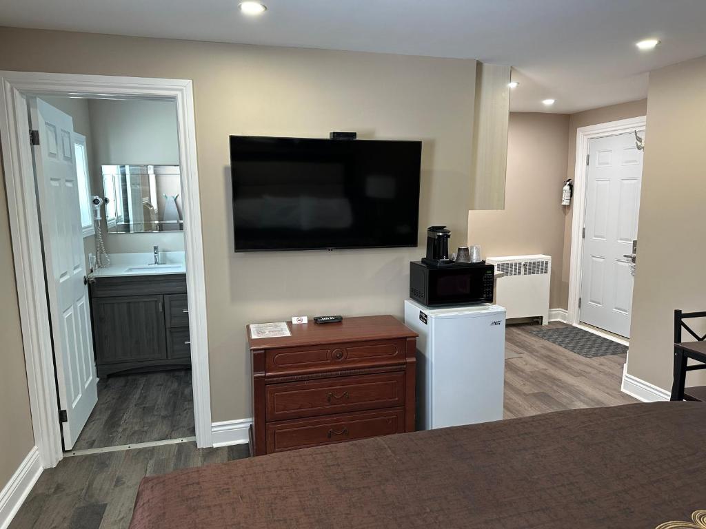 Champlain Motor Inn - King Room - No Fumadores