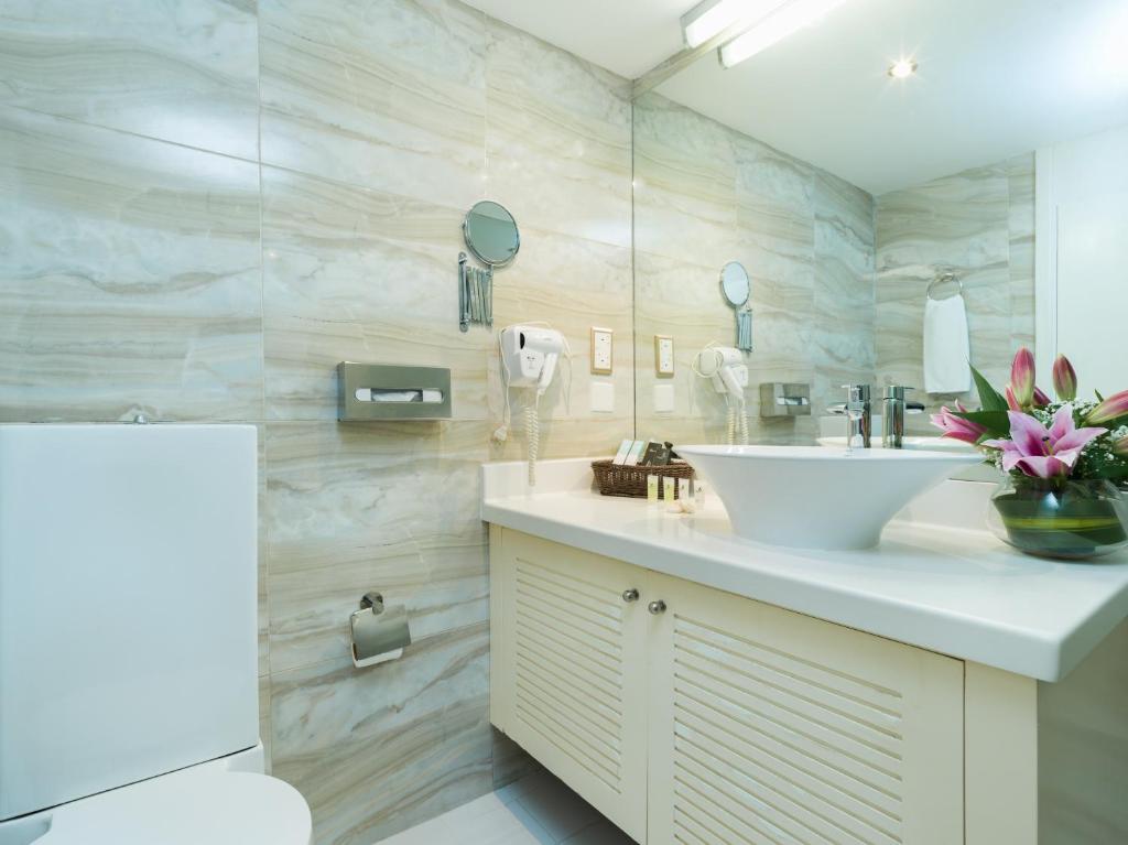 Al Falaj Hotel - Suite