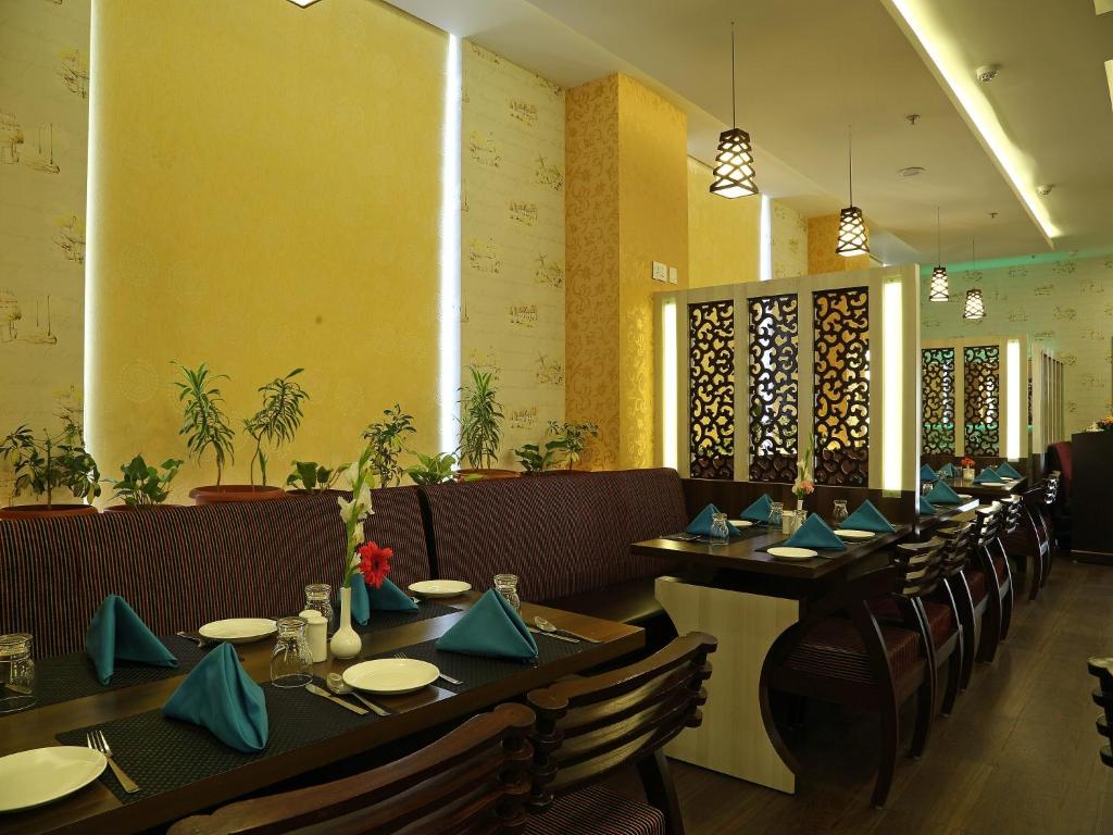 Restaurace v ubytování Renest Tirupati