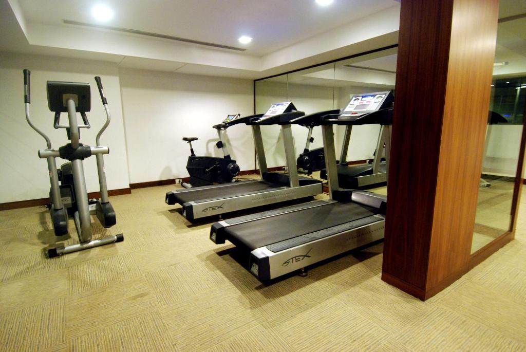 Fitness centrum a/nebo fitness zařízení v ubytování Hotel Parc Estique