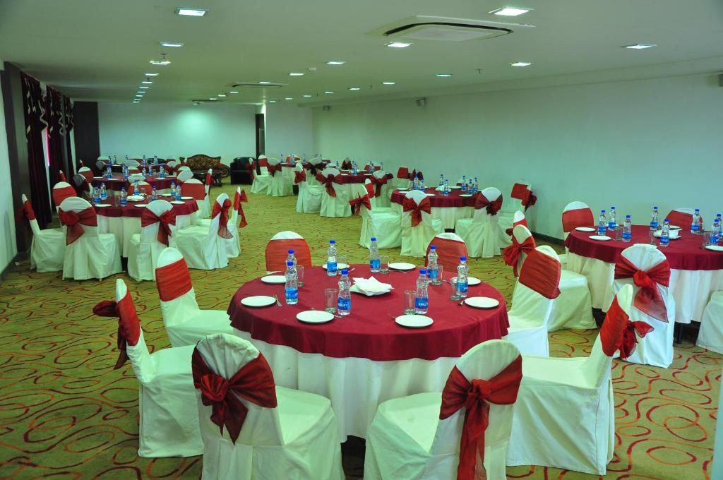 Restaurace v ubytování Keys Select by Lemon Tree Hotels, Ludhiana