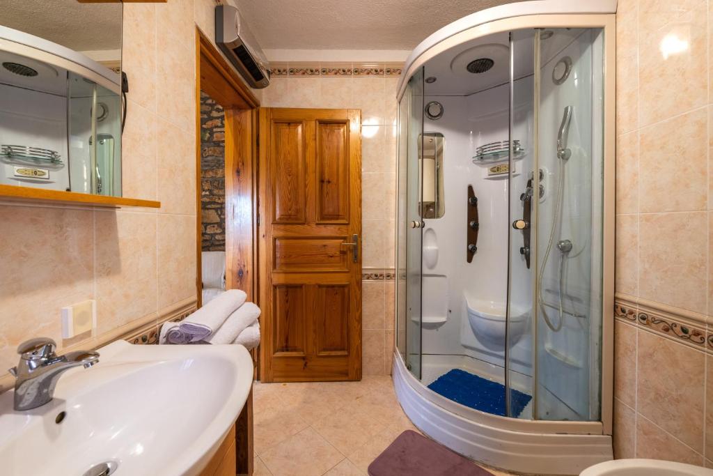 Kúpeľňa v ubytovaní Apartment Larca