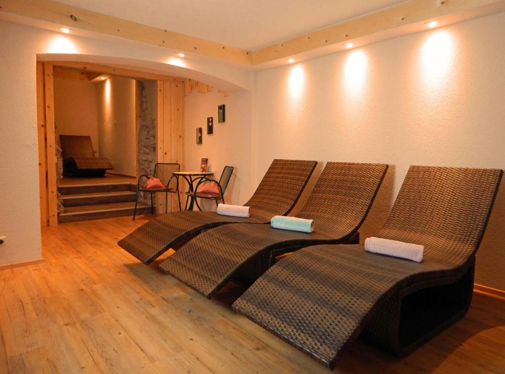 Posezení v ubytování Wanderhotel Grüner Baum