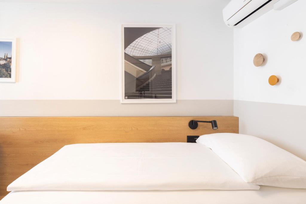 Fred Hotel Zürich Hauptbahnhof - Resim 13