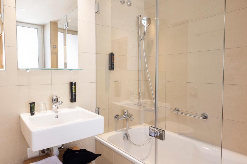 Fred Hotel Zürich Hauptbahnhof - Resim 31