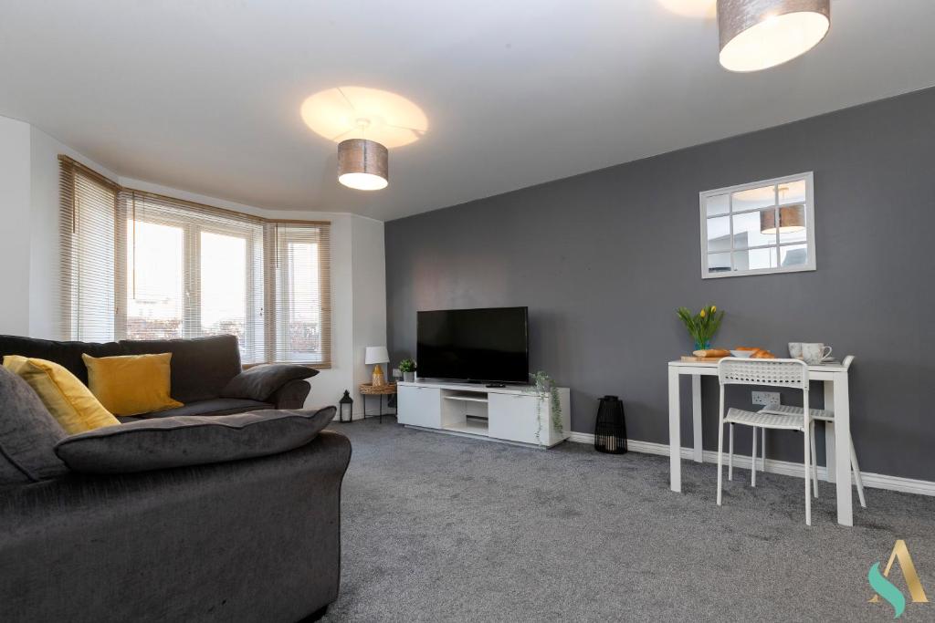 Mulberry Wynd TSAC, StocktononTees (updated prices 2024)