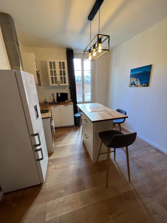Studio neuf Centre Ville #17 - One-Bedroom Apartment