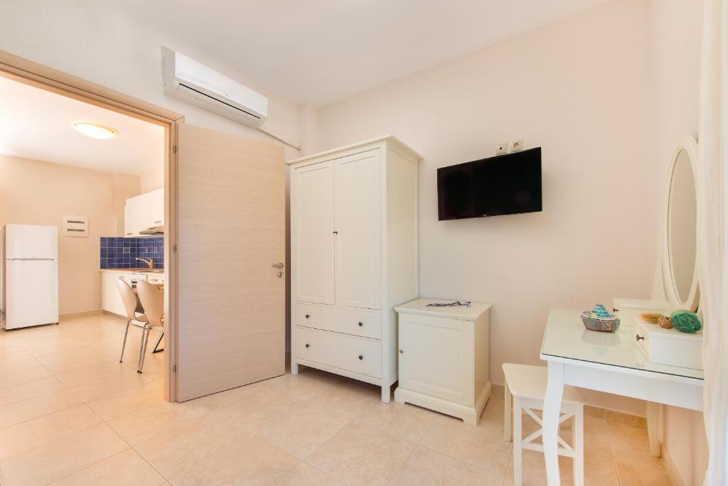Kuchyň nebo kuchyňský kout v ubytování Renata's Villas