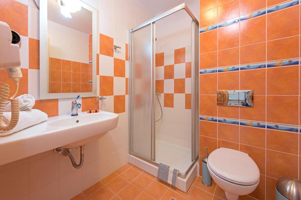 Koupelna v ubytování Renata's Villas