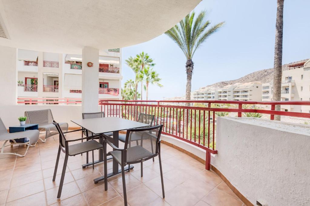 A balcony or terrace at Balandros C105 Standard 2-Bedroom house