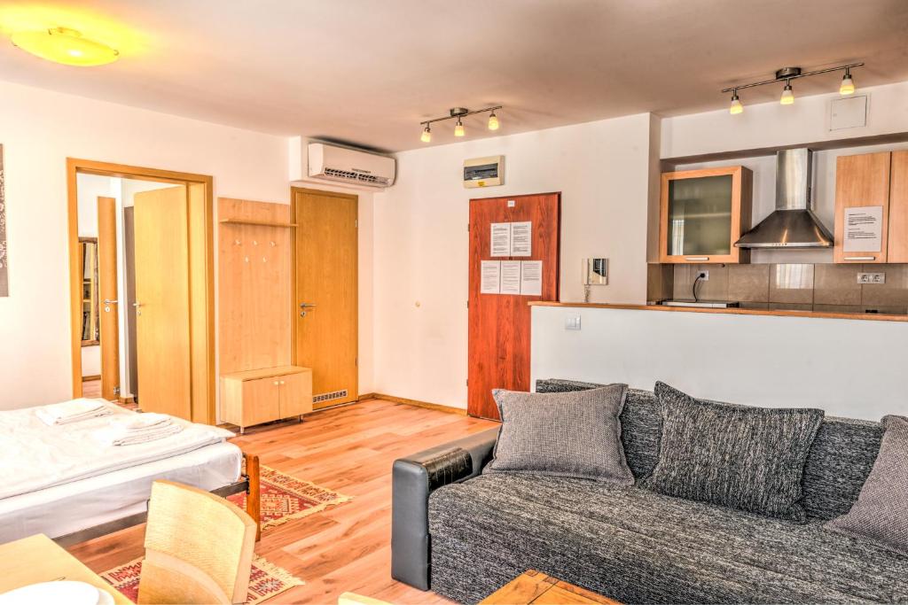 Kuchyňa alebo kuchynka v ubytovaní Budapest Center Apartments