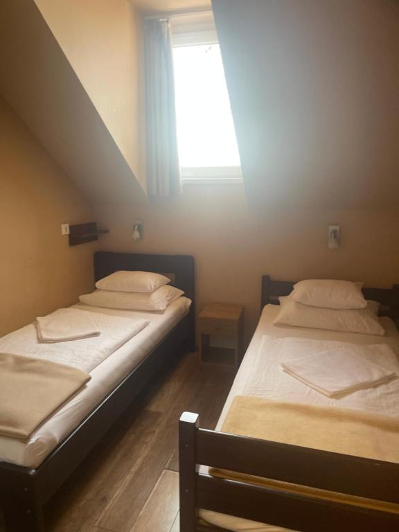 Kastélykert Fogadó - Resim 39