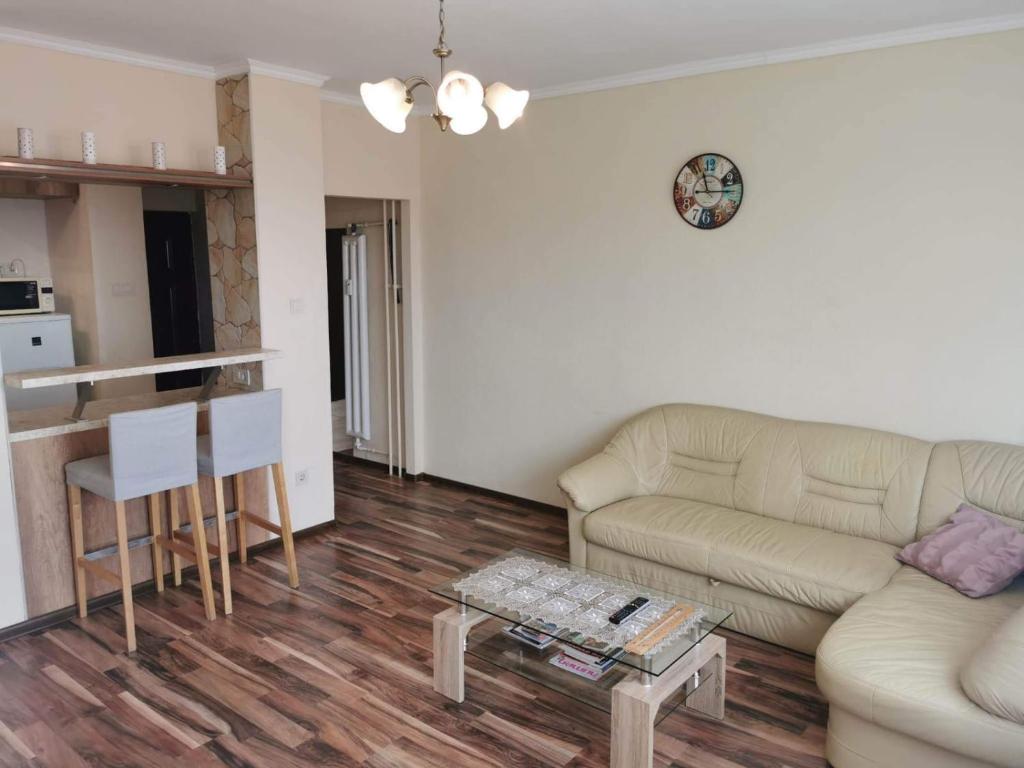 Vegas Zugló 1142 Budapest, Kassai tér 19 11.2 kép - 1