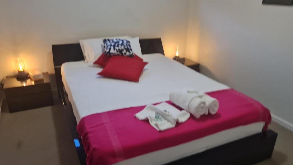 Qure Restaurant and Apartments Canberra Bruce - Appartement D'une Chambre