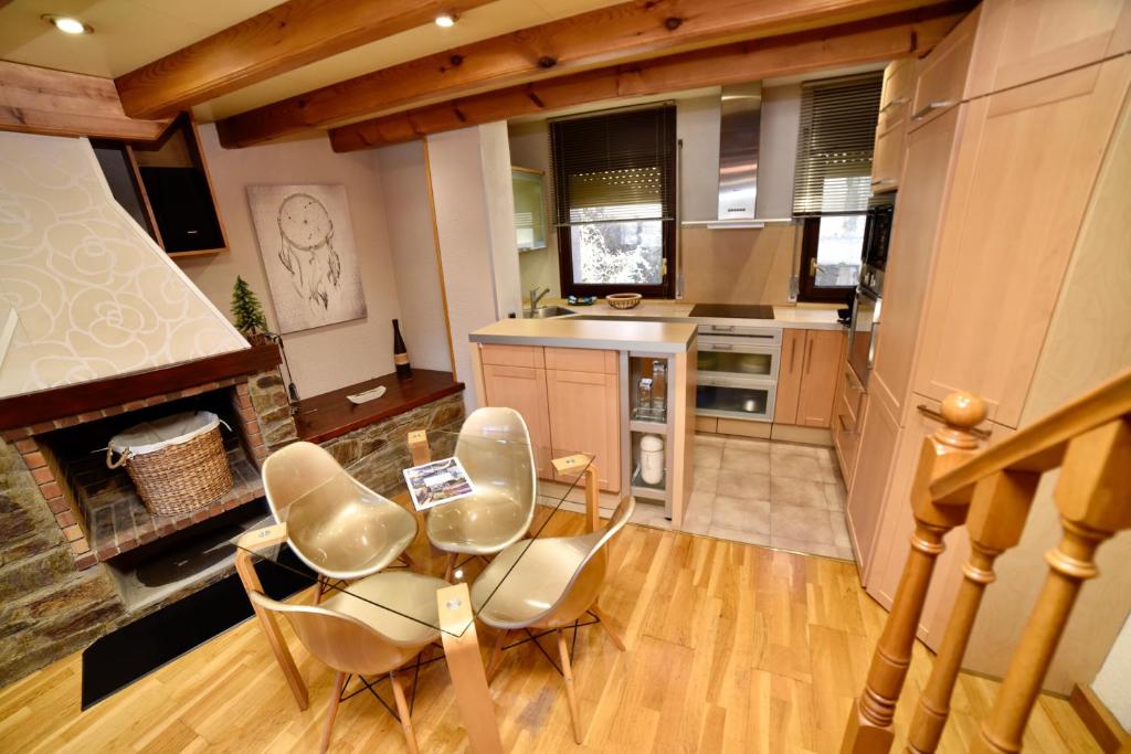 Kuchyň nebo kuchyňský kout v ubytování Ático duplex alto Standing en Escaldes PL861 HUT-6508