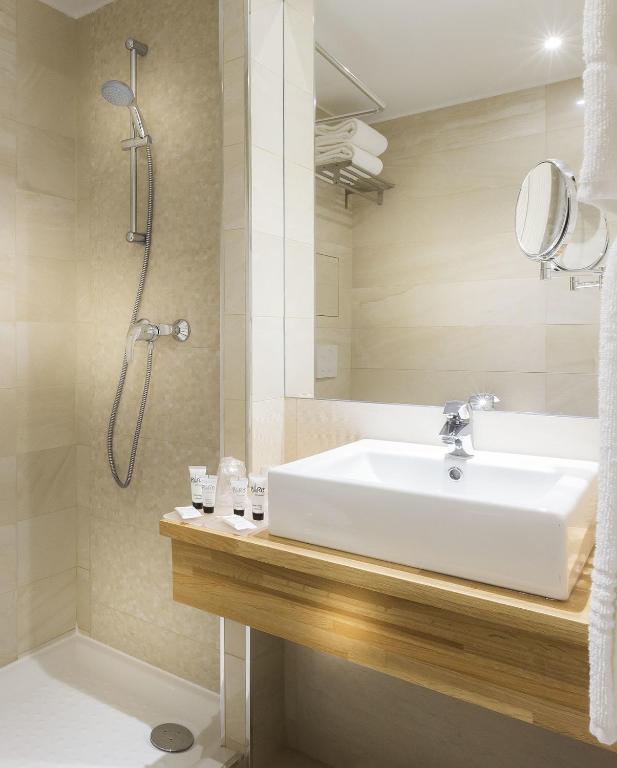 Hôtel International Paris - Resim 13