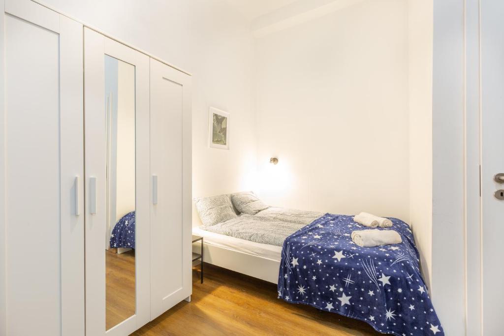 Népszinház 16 Tiny Studios 1081 Budapest, 16 Népszínház utca kép - 1