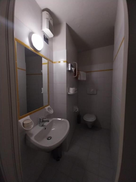Hotel Cumilì - Quarto Duplo Com Banheiro Privativo