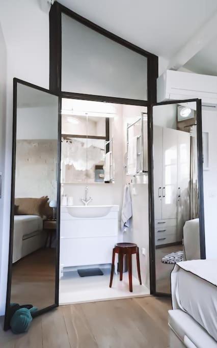Posteľ alebo postele v izbe v ubytovaní Appartement 26 Arles centre