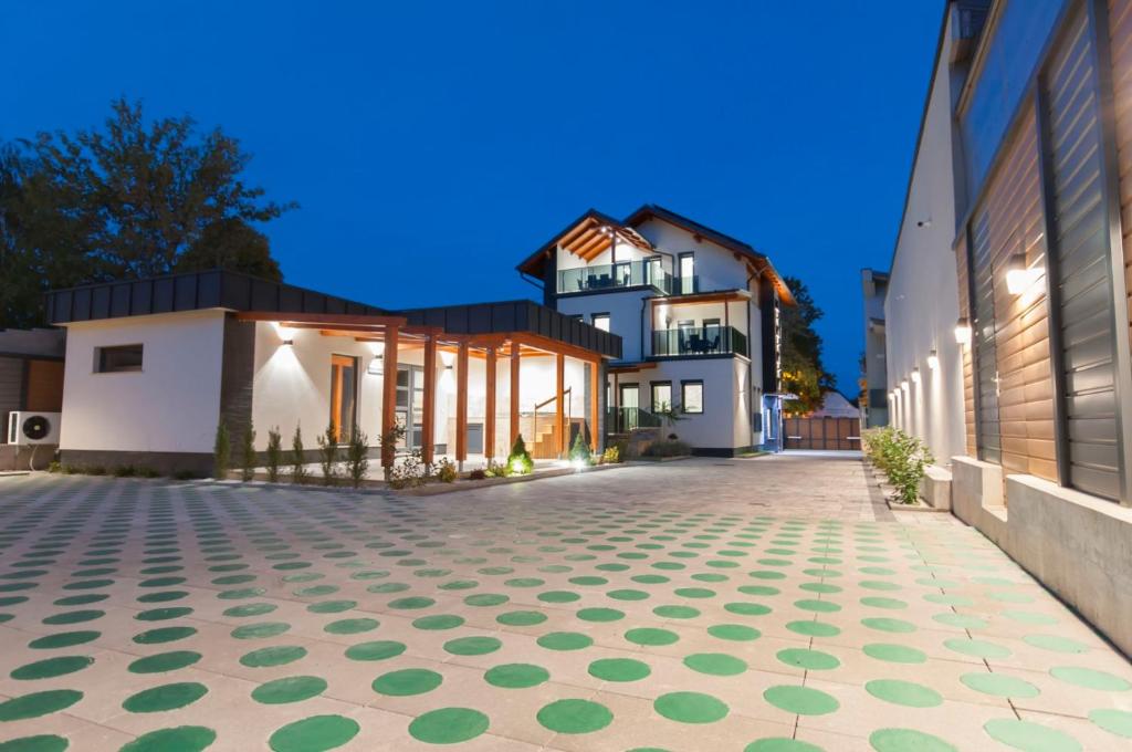 Budynek, w którym mieści się apartament
