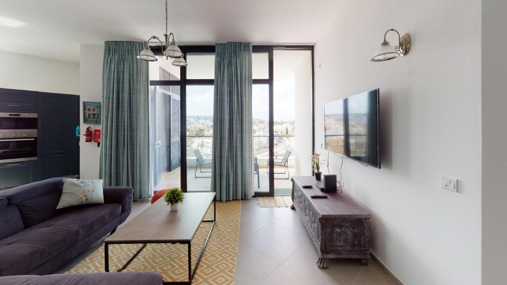 St Julians Central luxury apartment - Two-Bedroom Apartment