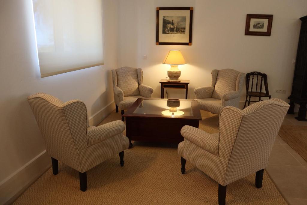 A seating area at Finca La Fuensanta